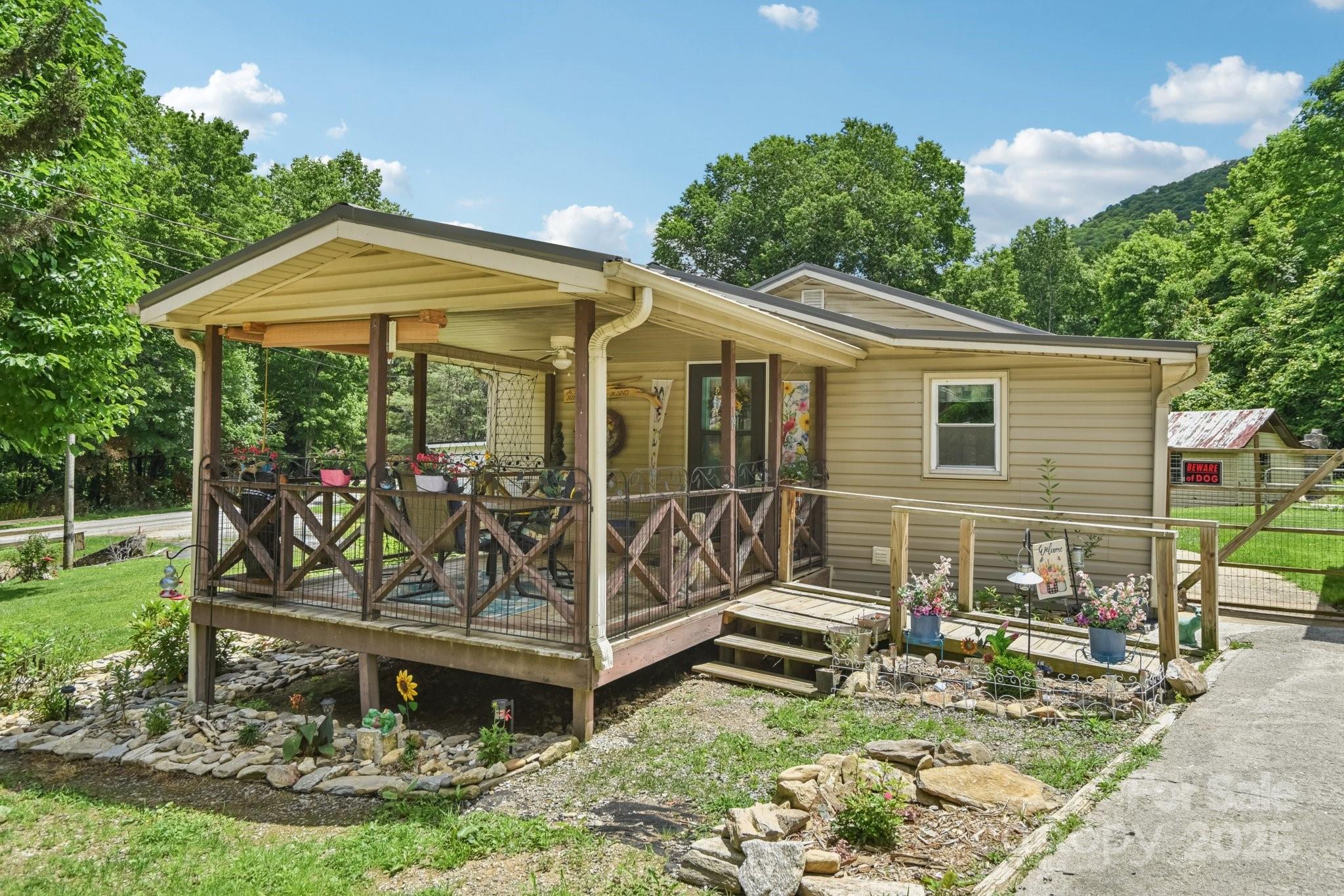 19 Lockman Road Maggie Valley NC 28751