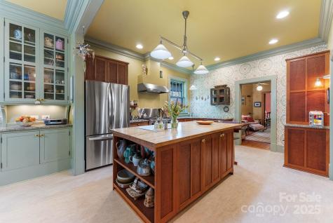 156 Cumberland Avenue Asheville NC 28801