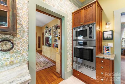 156 Cumberland Avenue Asheville NC 28801