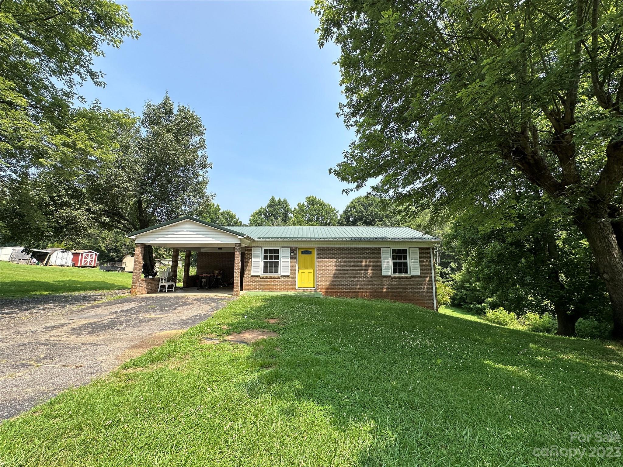 3596 Clarks Chapel Road Lenoir NC 28645