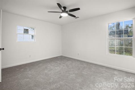 10107 Clairemore Place Charlotte NC 28216