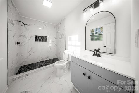 10107 Clairemore Place Charlotte NC 28216