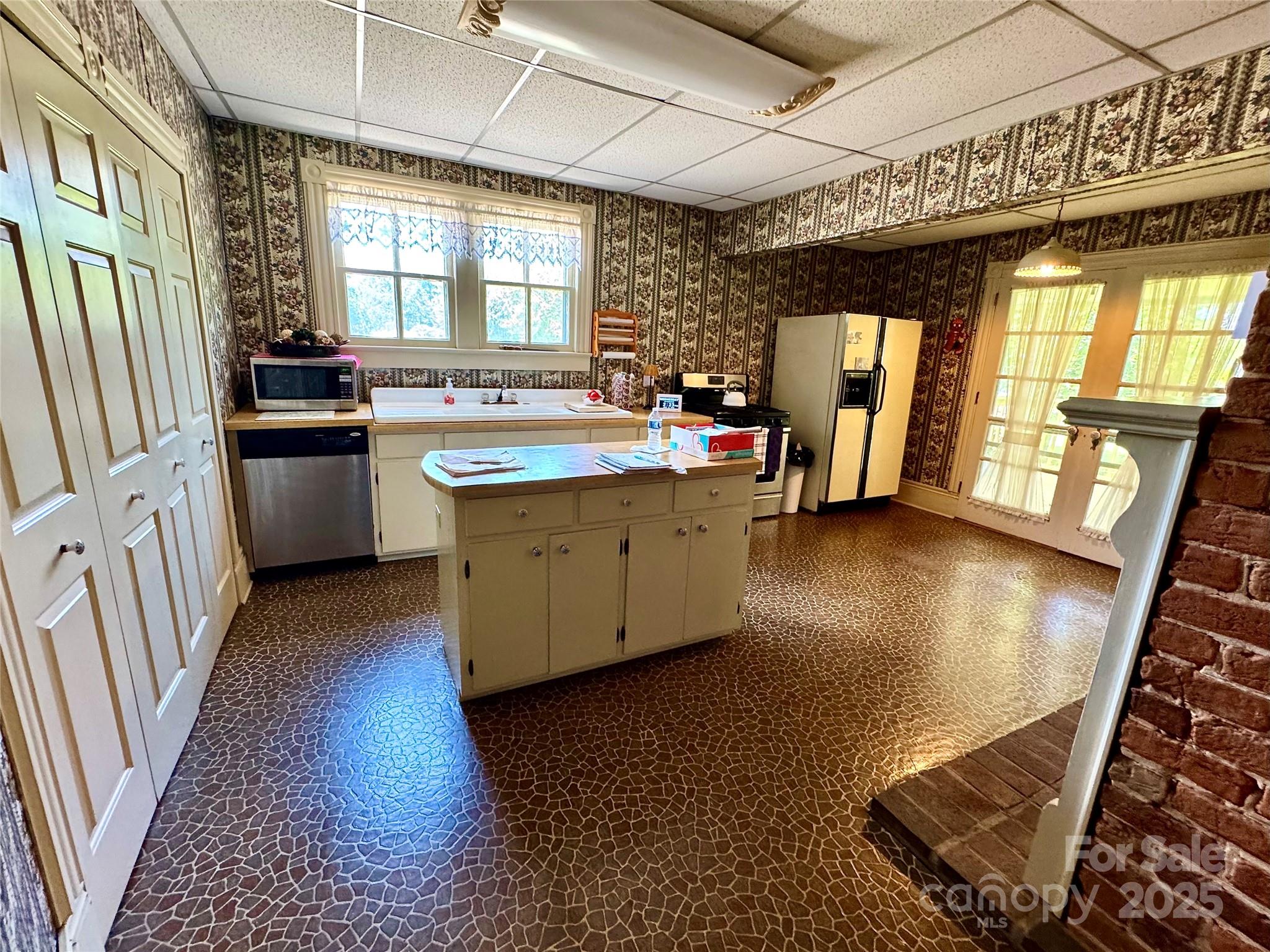 4689 Lakeview Acres Road Valdese NC 28690