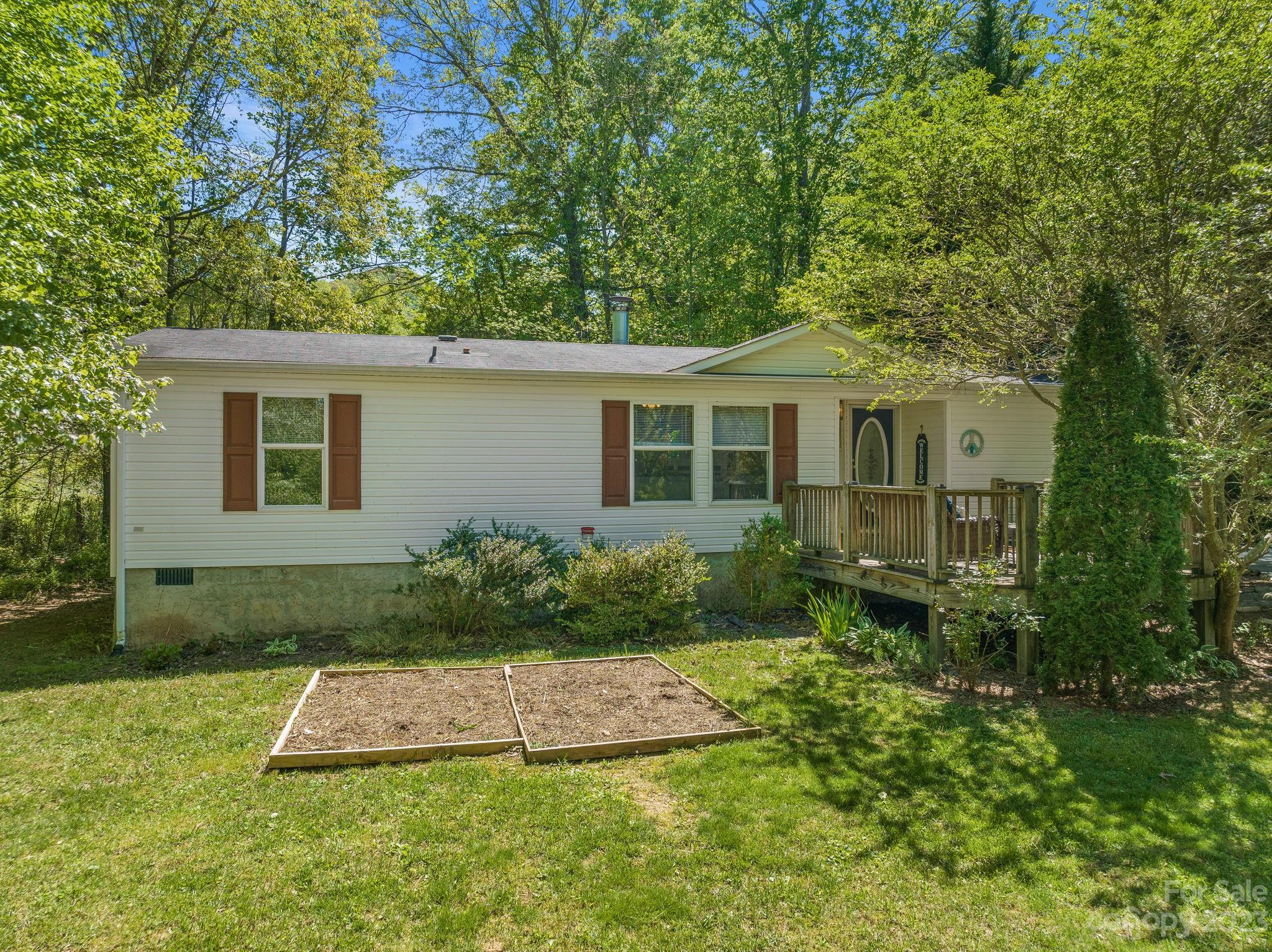 14 Henry White Lane Leicester NC 28748