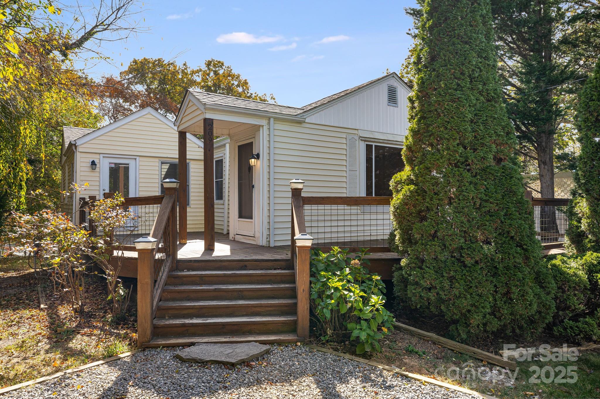 209 Governors View Road Asheville NC 28805