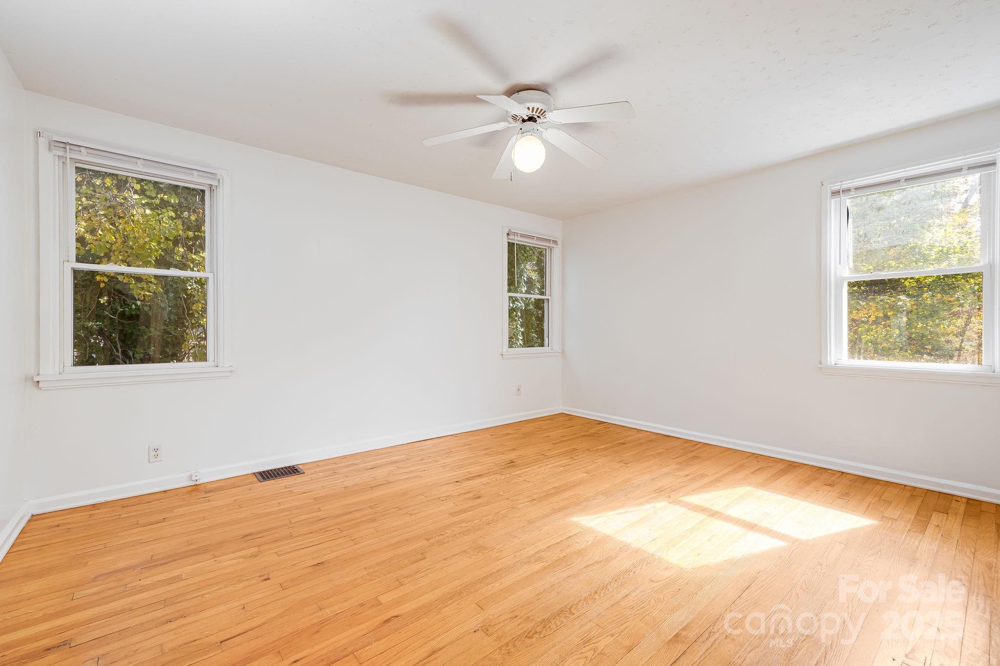 209 Governors View Road Asheville NC 28805