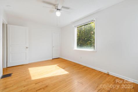 209 Governors View Road Asheville NC 28805