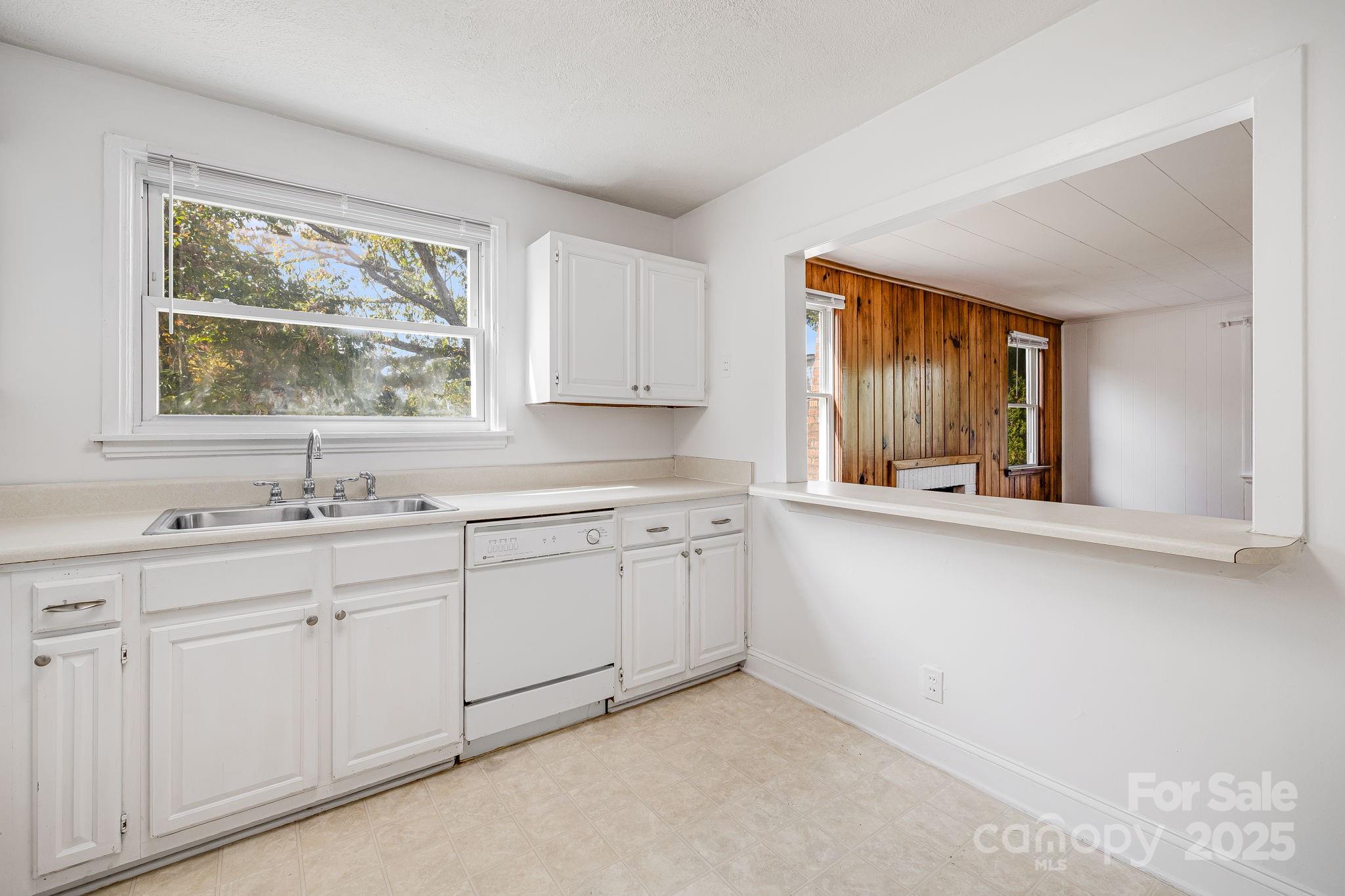 209 Governors View Road Asheville NC 28805