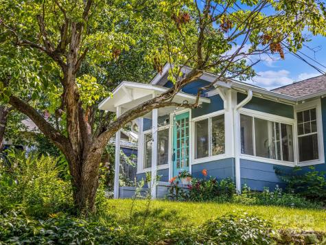 11 Craig Circle Asheville NC 28805
