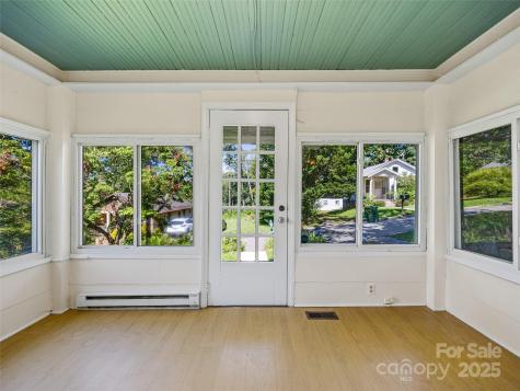 11 Craig Circle Asheville NC 28805