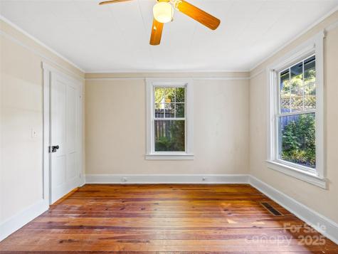 11 Craig Circle Asheville NC 28805