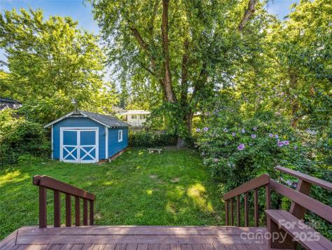 11 Craig Circle Asheville NC 28805