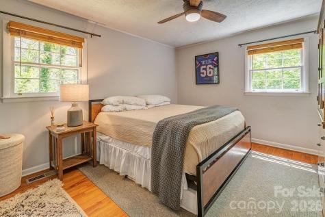 24 Forest Lane Black Mountain NC 28711