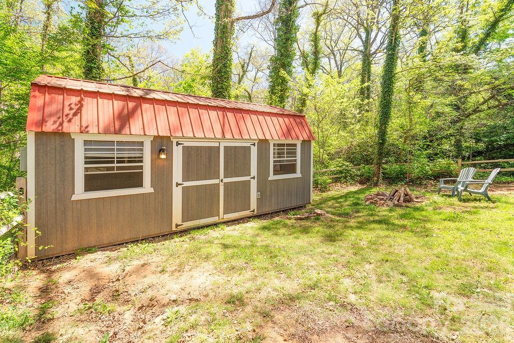 24 Forest Lane Black Mountain NC 28711