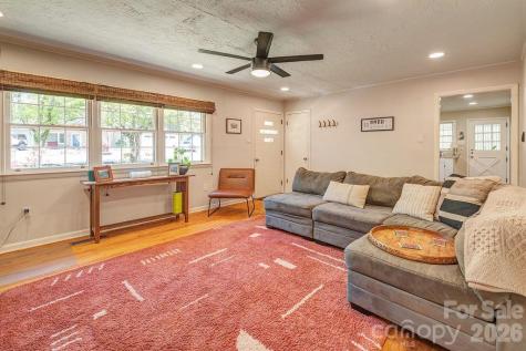 24 Forest Lane Black Mountain NC 28711