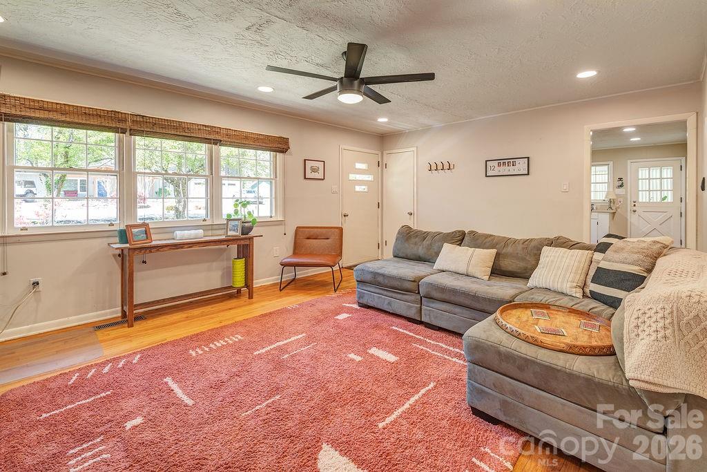 24 Forest Lane Black Mountain NC 28711