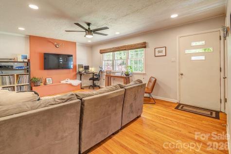 24 Forest Lane Black Mountain NC 28711