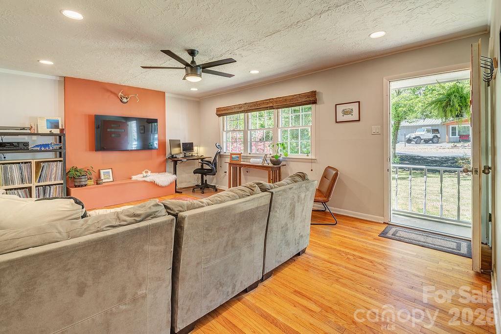 24 Forest Lane Black Mountain NC 28711