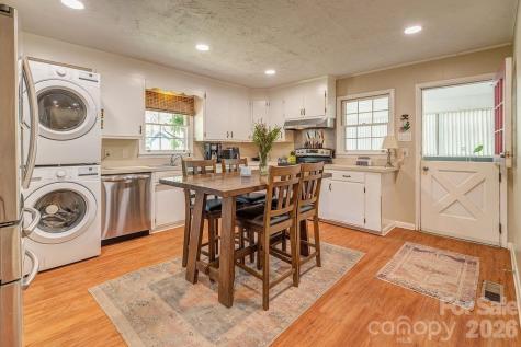 24 Forest Lane Black Mountain NC 28711