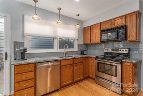 40 Cedarcliff Circle Asheville NC 28803