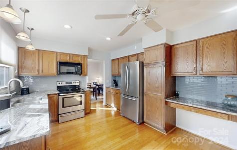 40 Cedarcliff Circle Asheville NC 28803