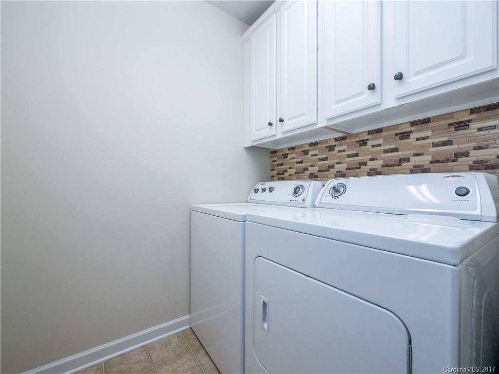 2481 Diplomat Lane Charlotte NC 28210