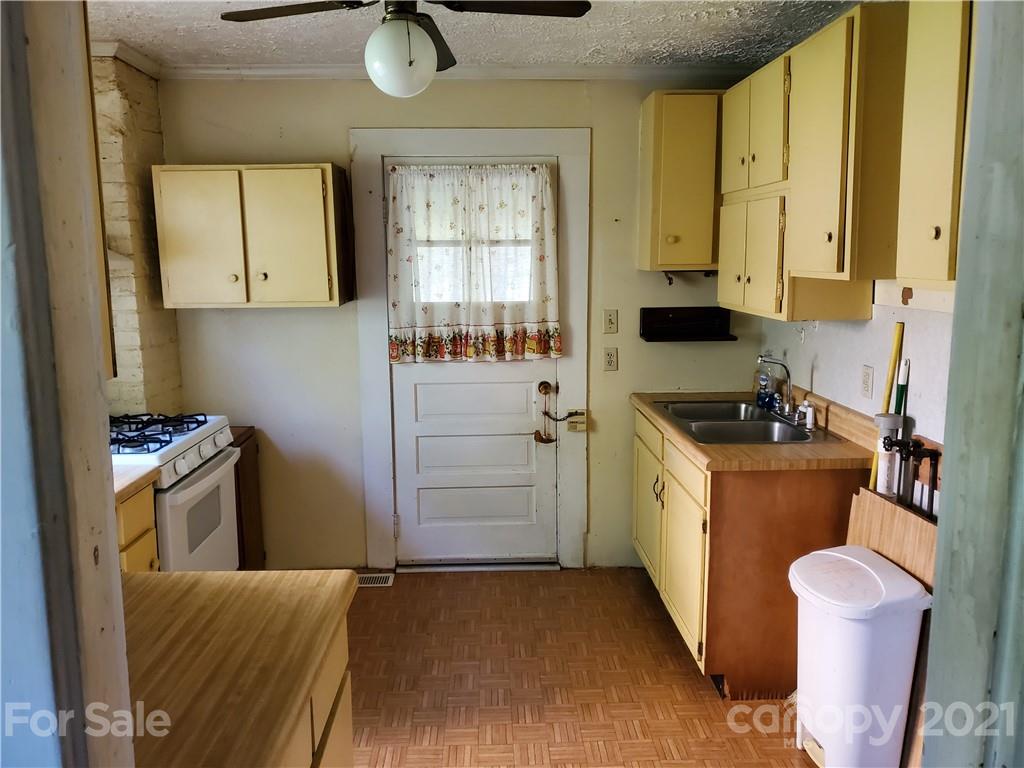 23 Gray Street Asheville NC 28801