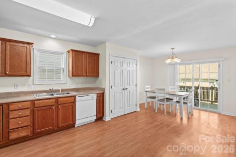 219 19th Avenue SE Hickory NC 28602