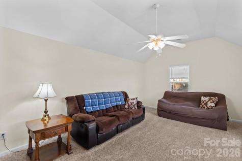 219 19th Avenue SE Hickory NC 28602