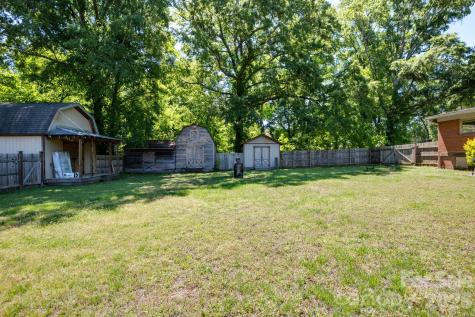 624 Patricia Avenue Harrisburg NC 28075