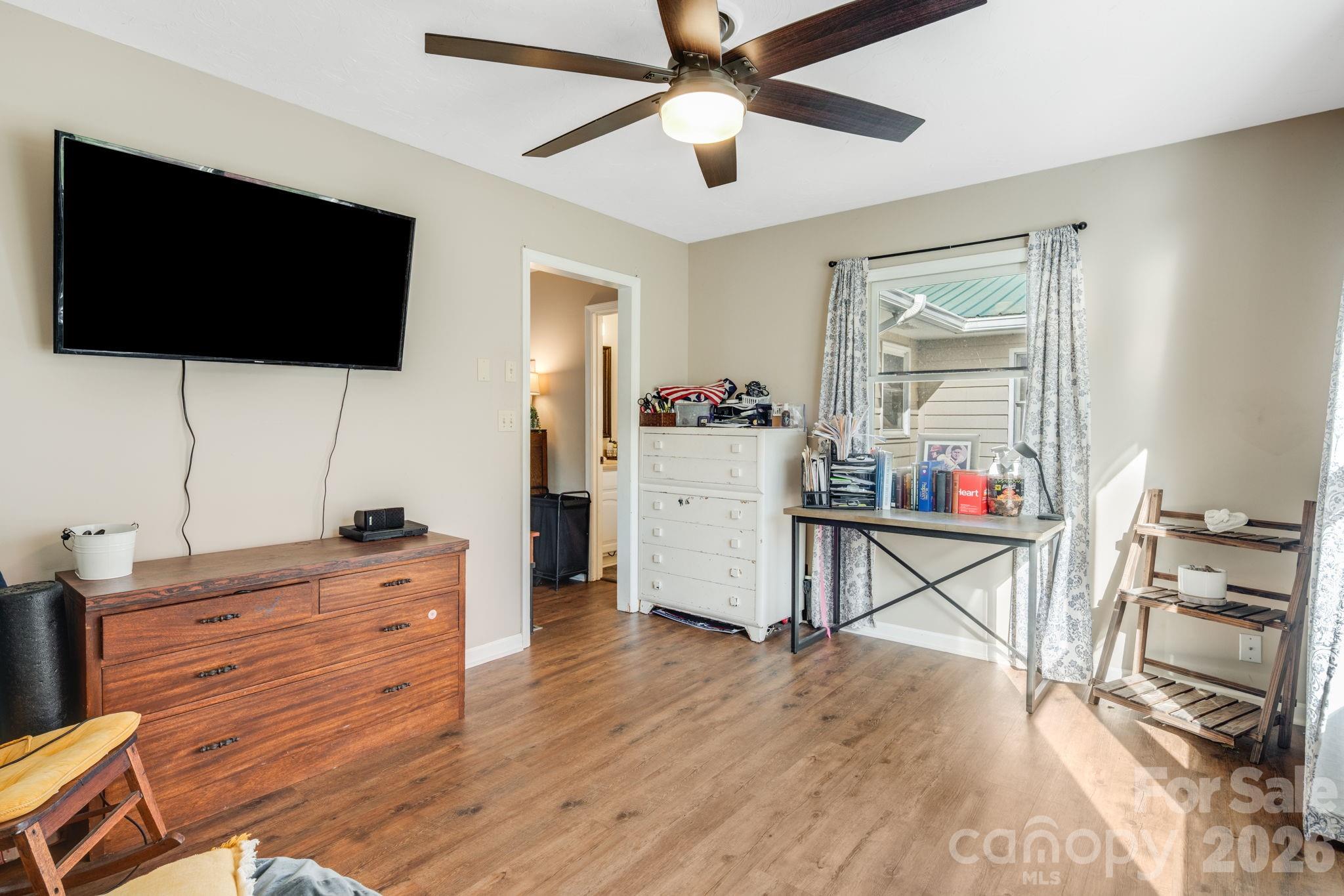99 S Rowe Road Hendersonville NC 28792