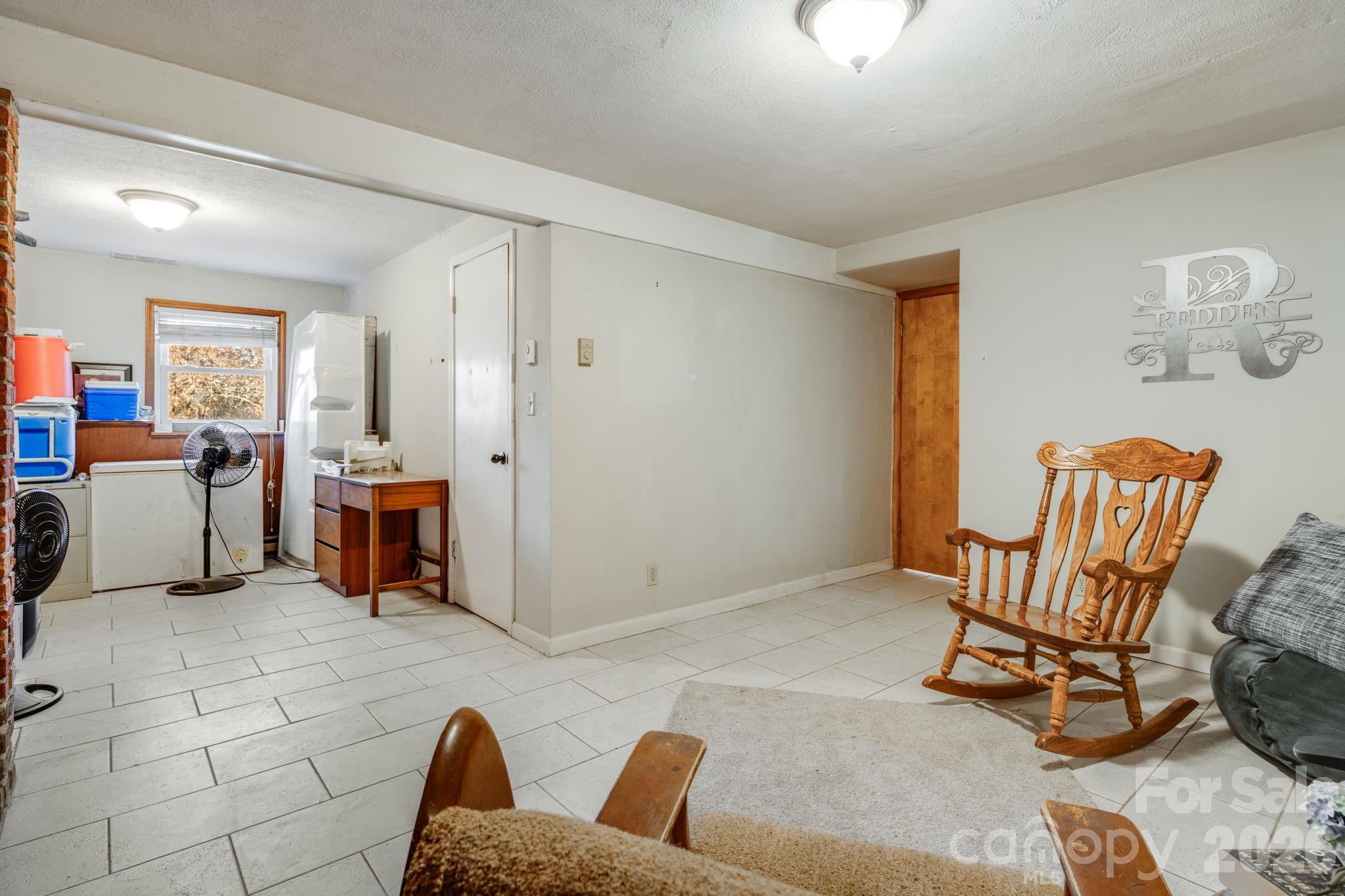 99 S Rowe Road Hendersonville NC 28792