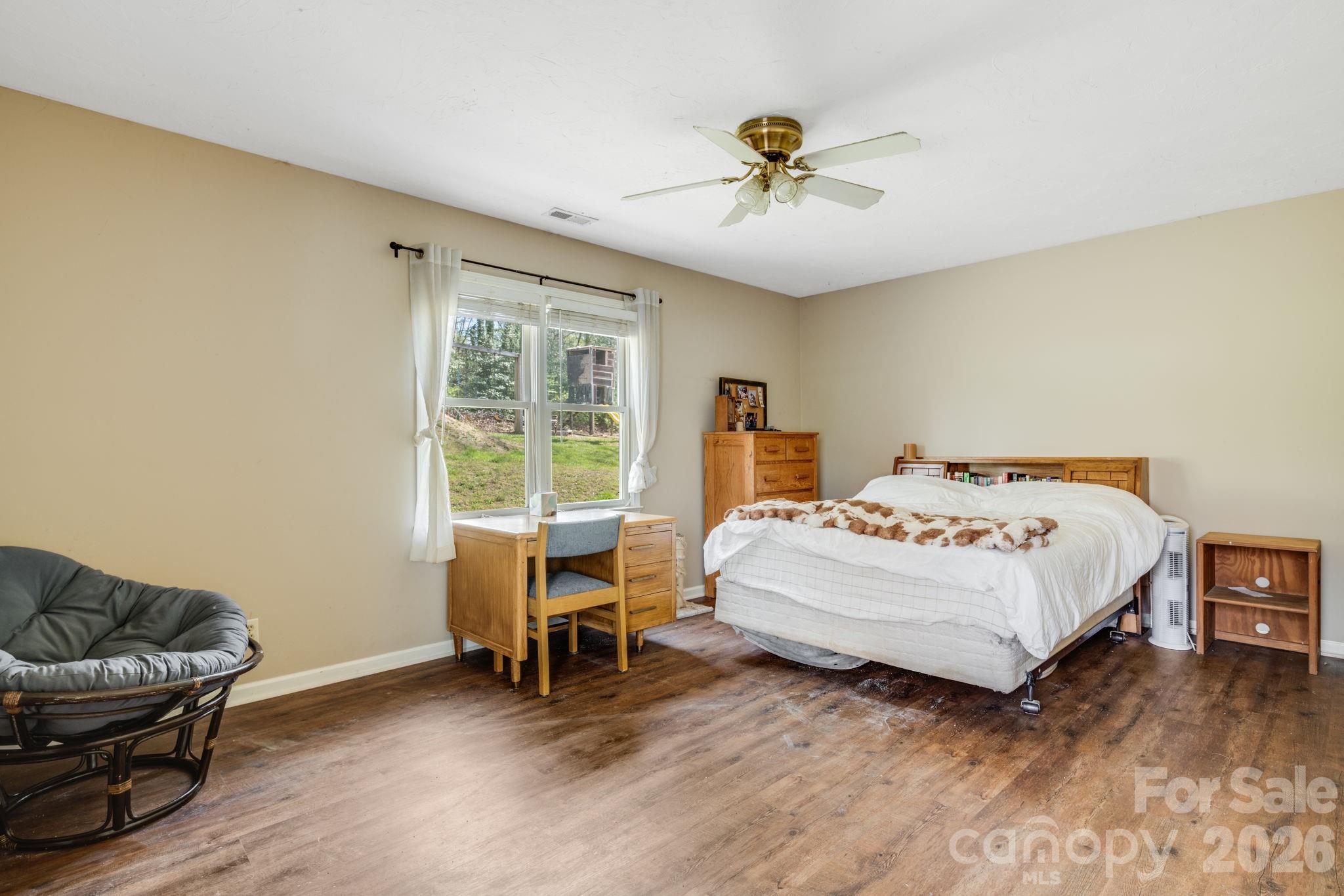99 S Rowe Road Hendersonville NC 28792