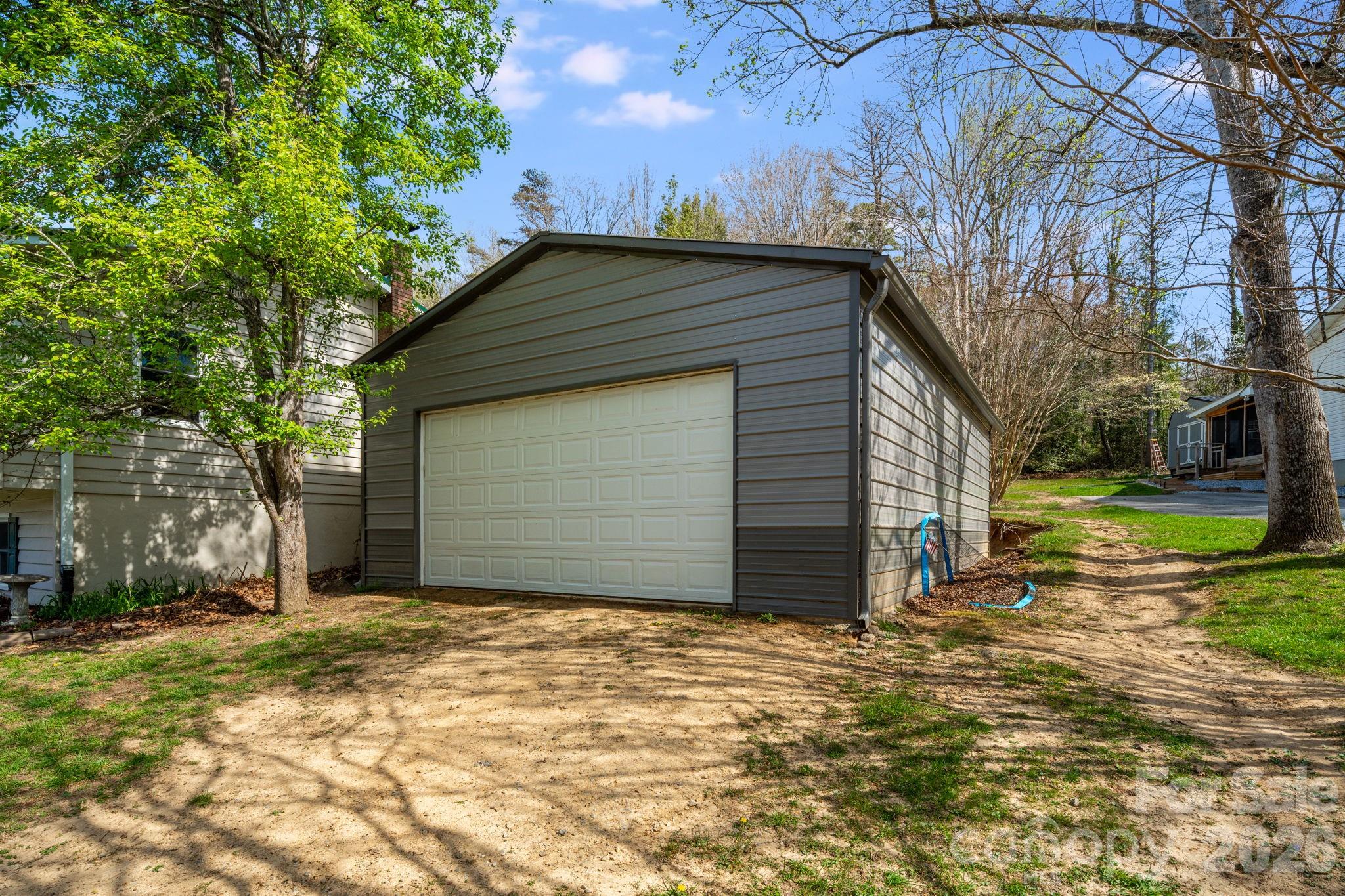 99 S Rowe Road Hendersonville NC 28792
