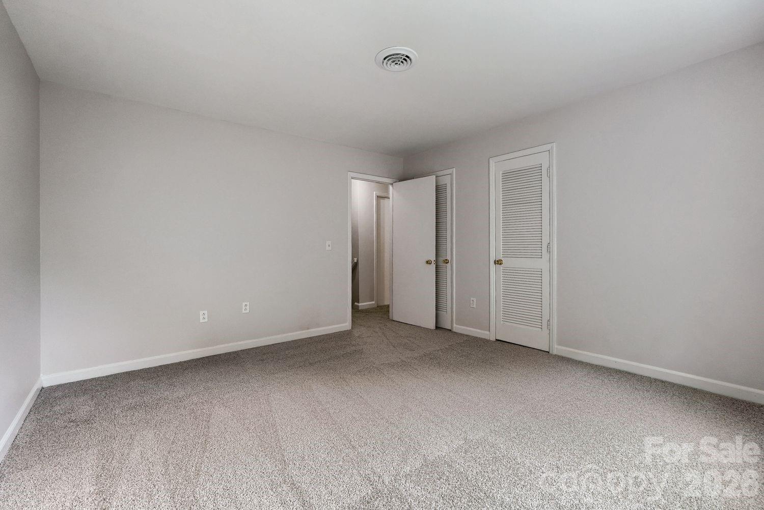 1628 Bonnie Lane Charlotte NC 28213