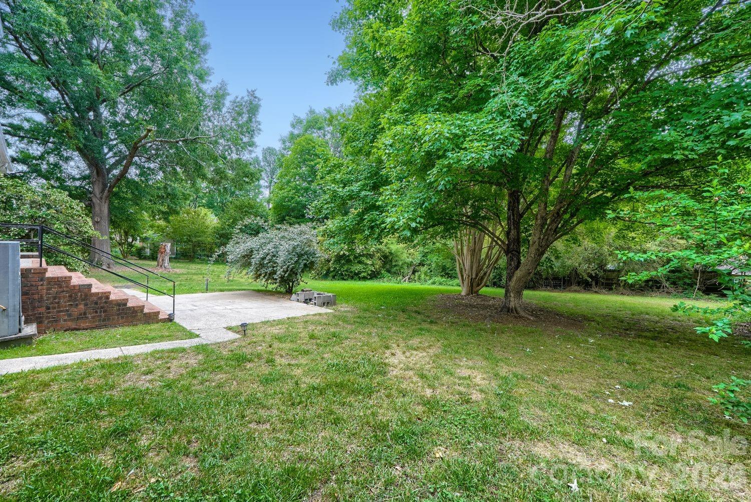 1628 Bonnie Lane Charlotte NC 28213