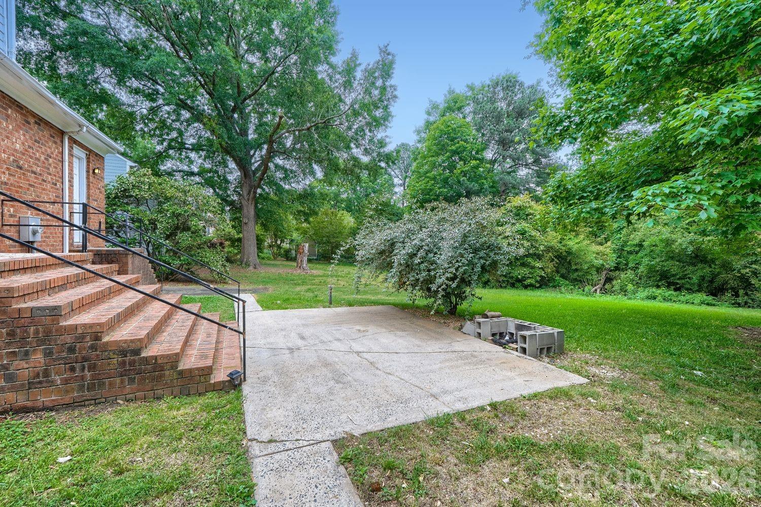 1628 Bonnie Lane Charlotte NC 28213