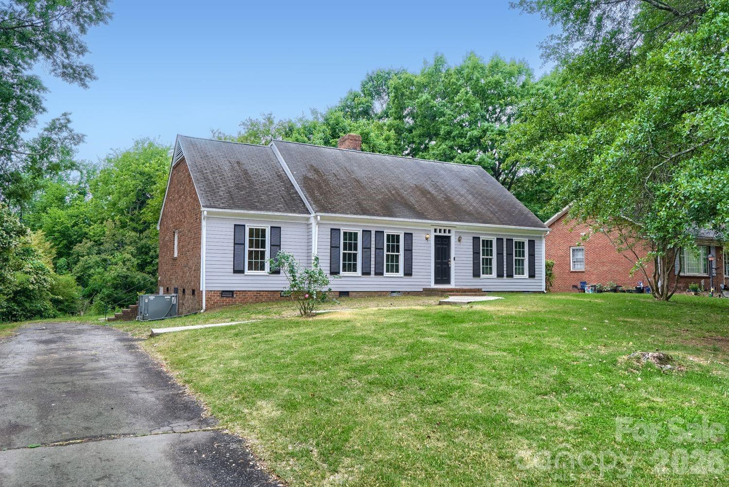 1628 Bonnie Lane Charlotte NC 28213