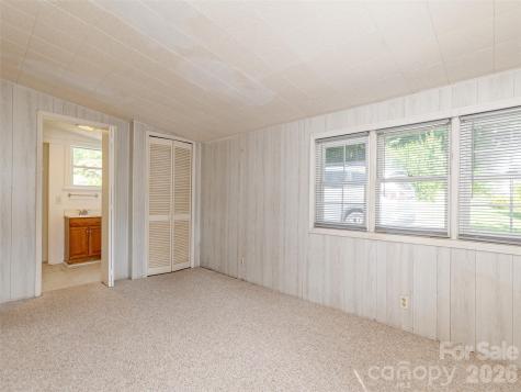 34 Lockhart Road Tryon NC 28782