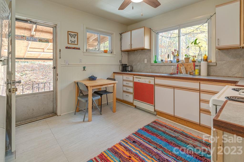 89 Knauth Road Asheville NC 28805