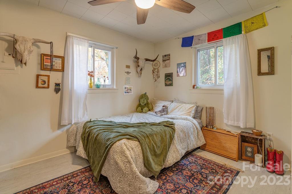 89 Knauth Road Asheville NC 28805