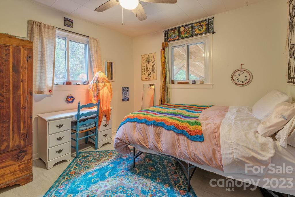 89 Knauth Road Asheville NC 28805