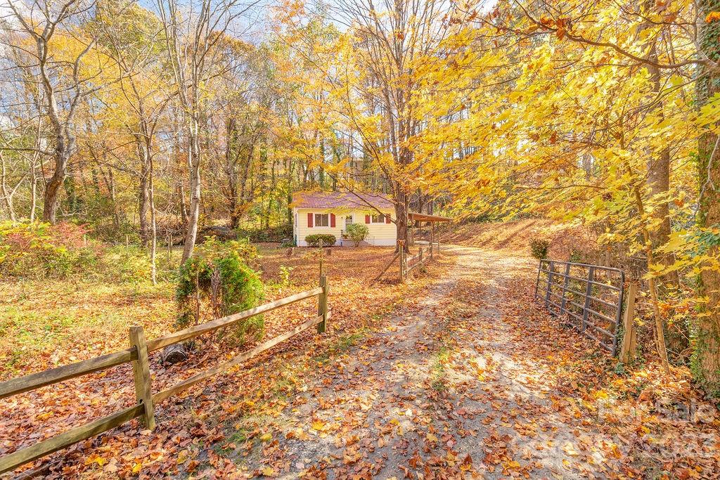 89 Knauth Road Asheville NC 28805