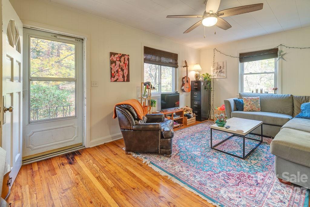 89 Knauth Road Asheville NC 28805