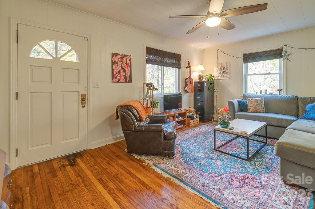 89 Knauth Road Asheville NC 28805