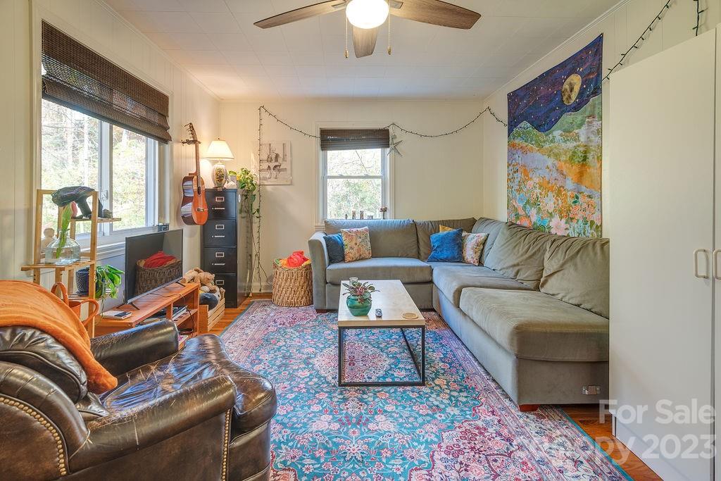 89 Knauth Road Asheville NC 28805