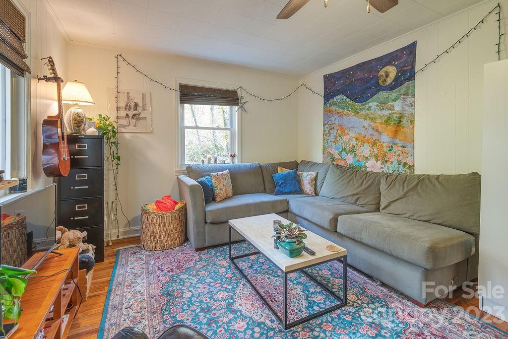 89 Knauth Road Asheville NC 28805
