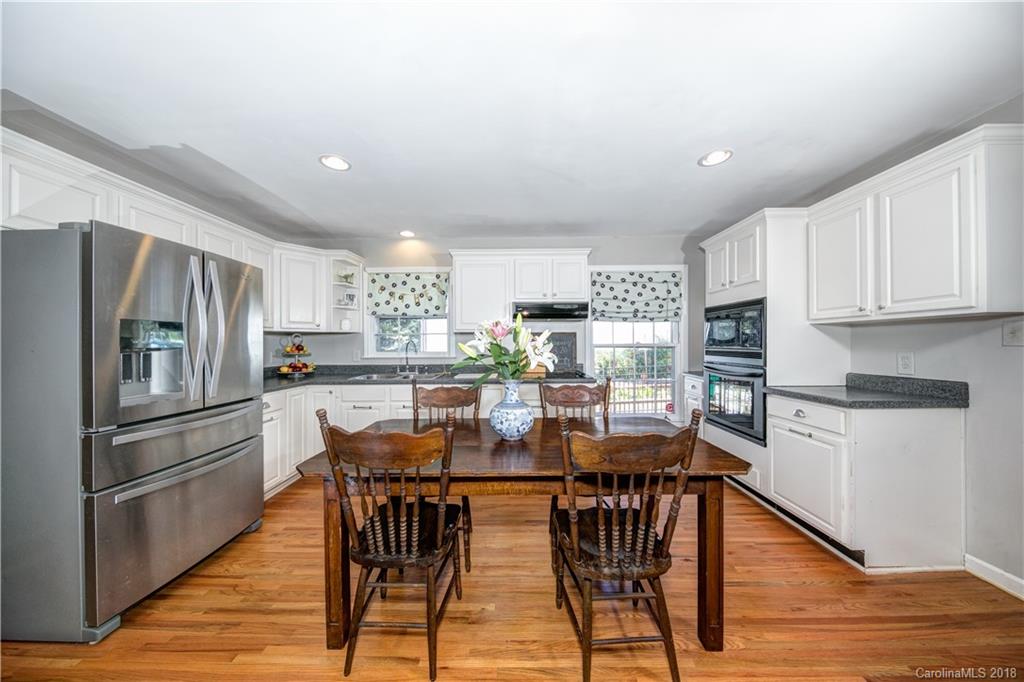 3908 Sussex Avenue Charlotte NC 28210