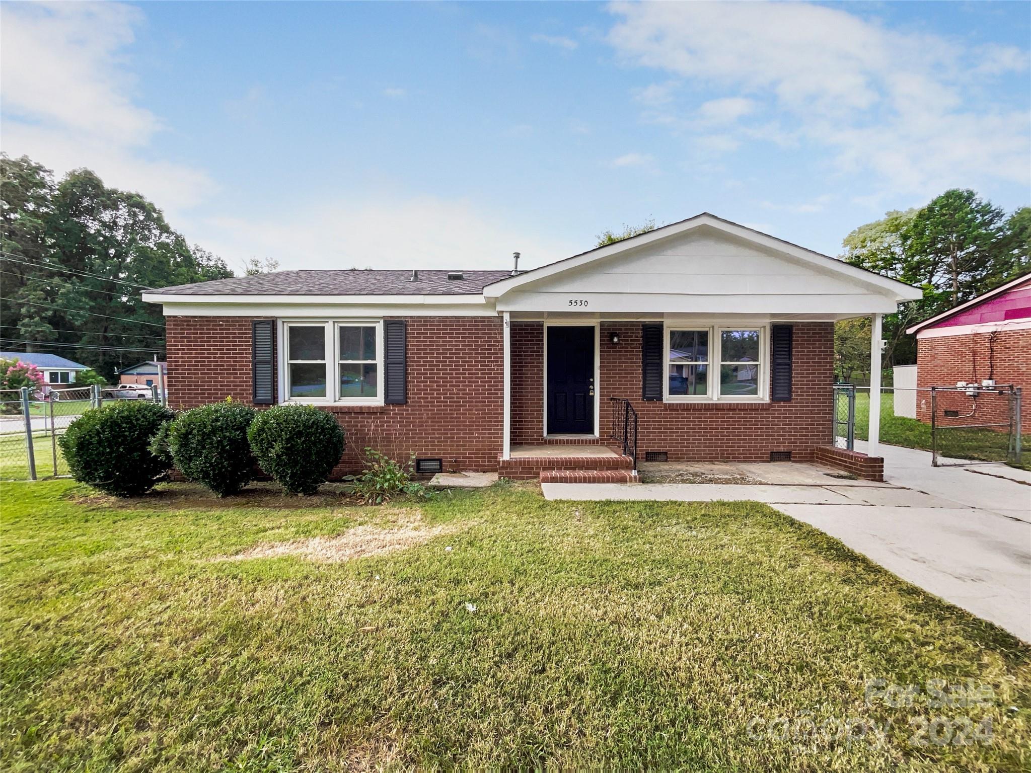 5530 Evanshire Drive Charlotte NC 28216