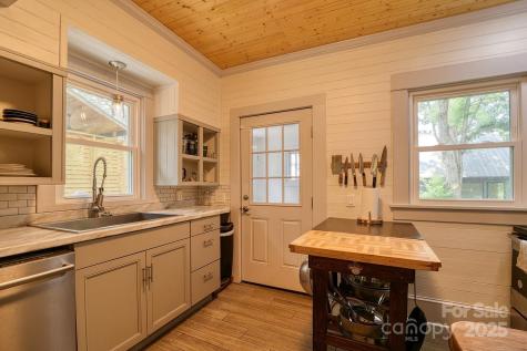 107 Riverview Drive Asheville NC 28806